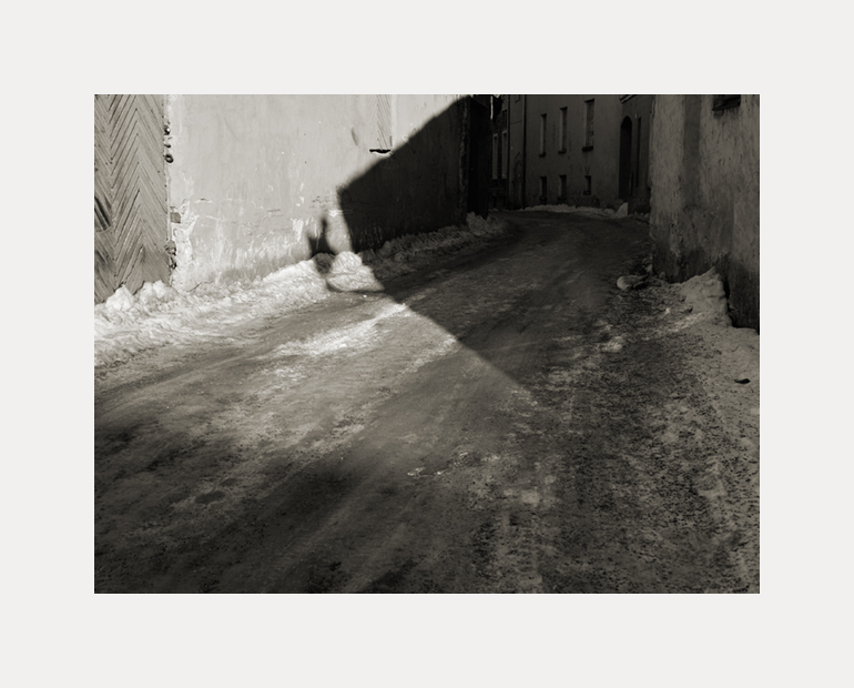      2 // /