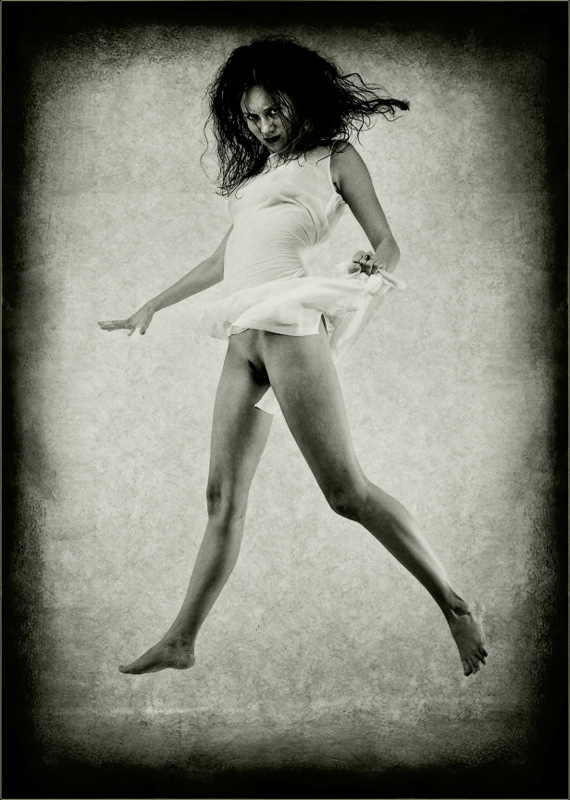  Jumping Witch (  