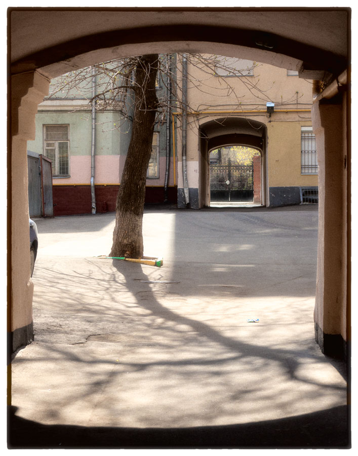 Проходной двор фото