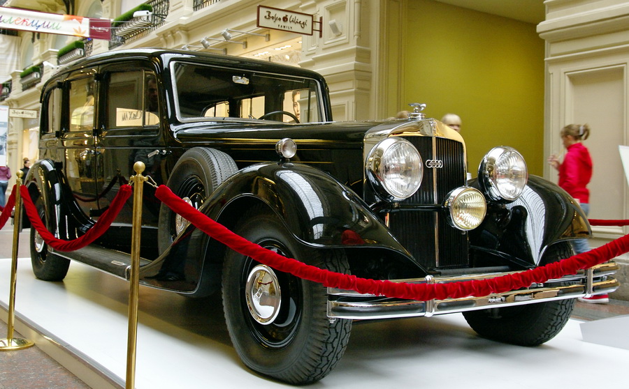  Horch 850