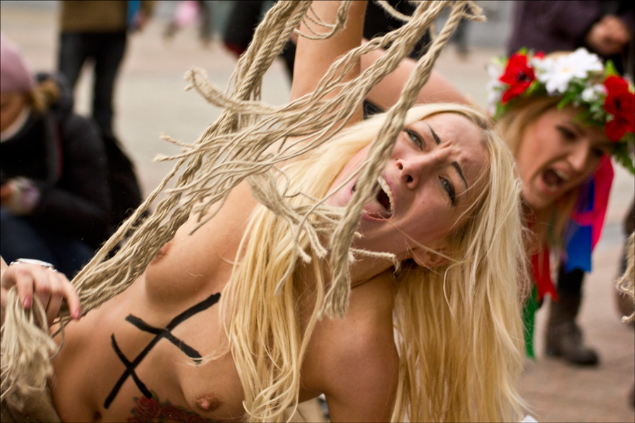  FEMEN   (4)