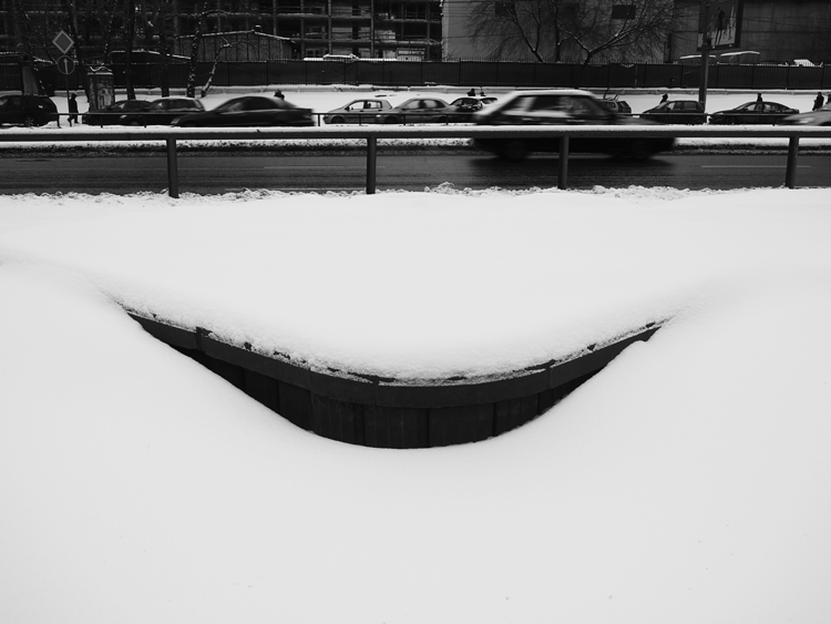  ͣ