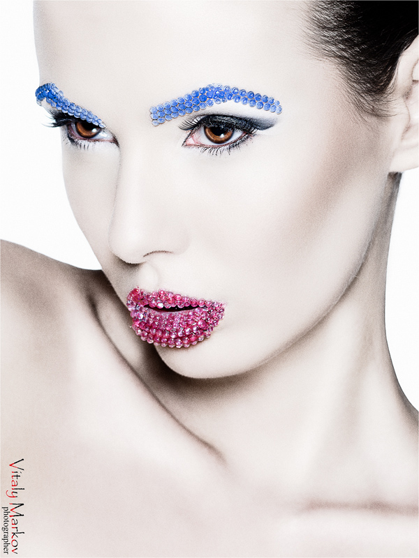  make-up from swarovski
