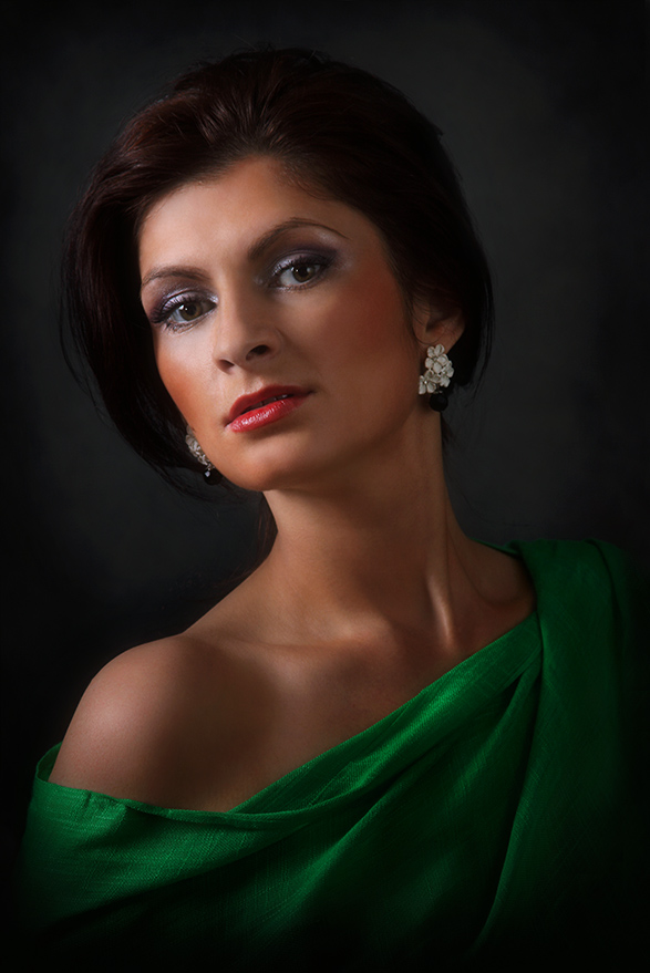  Lady in green 3