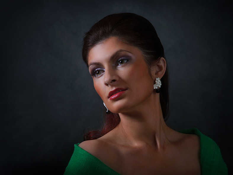  Lady in green 2