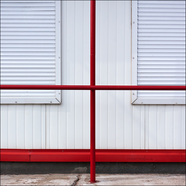  #7771. Red cross