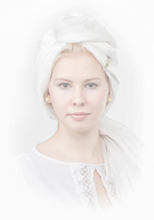  Portrait in High key 59 (   )