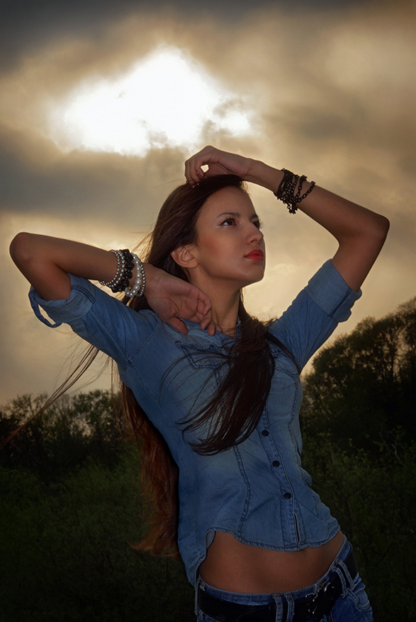  The Girl,April,thunderstorm..