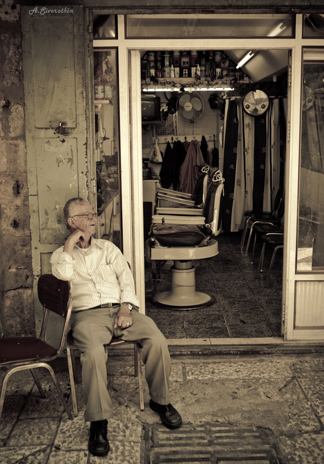  Barber`s nooning