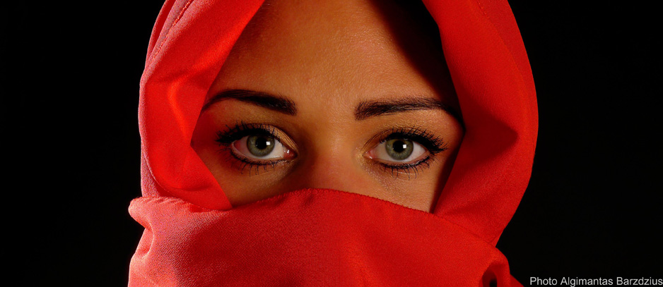  eyes