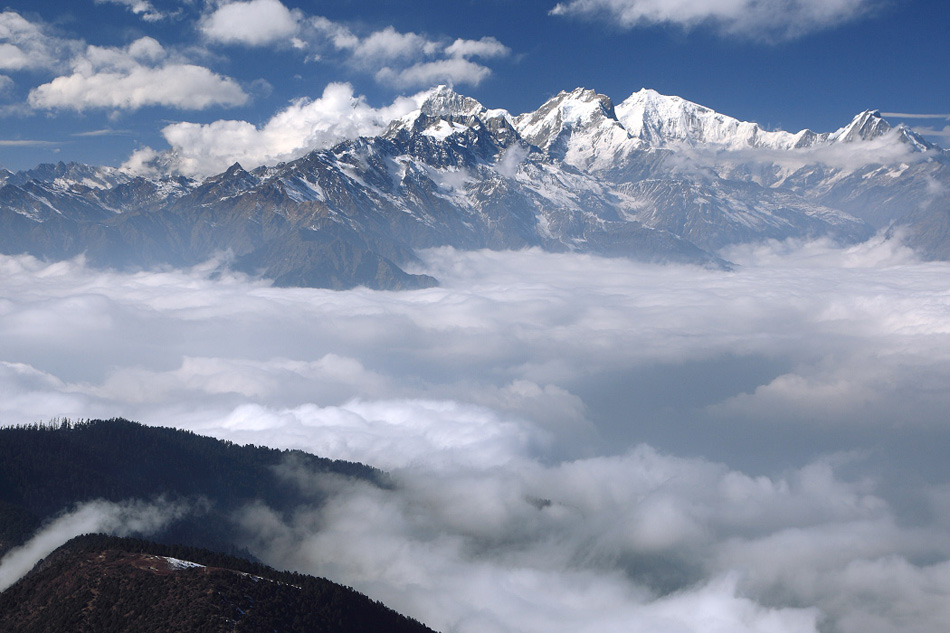  Ganesh Himal.