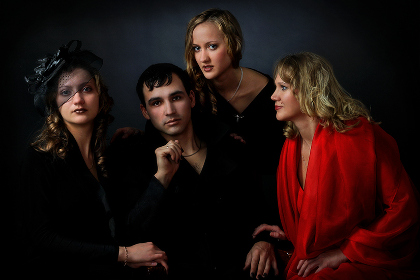  Family Vampire...