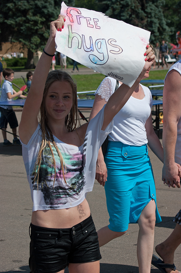  Free Hugs (3)
