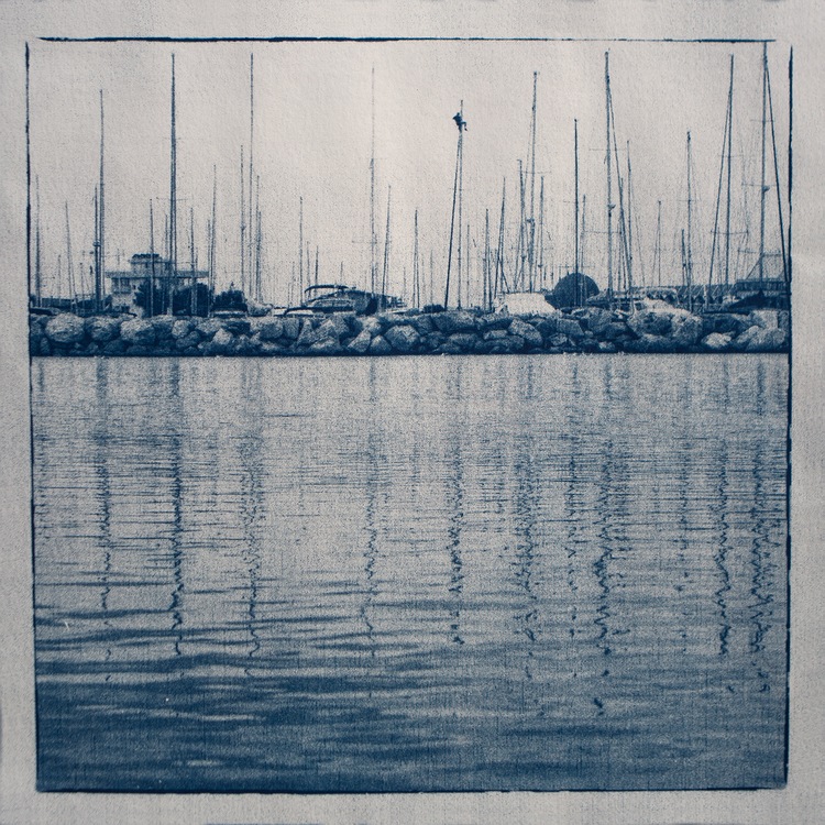  III