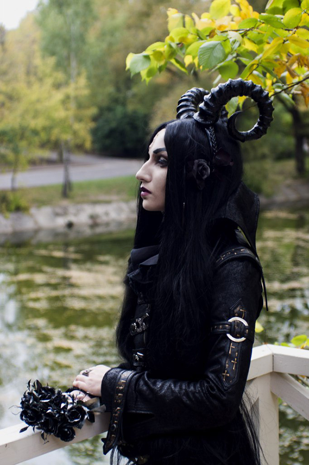  Lord of Shadows (8)