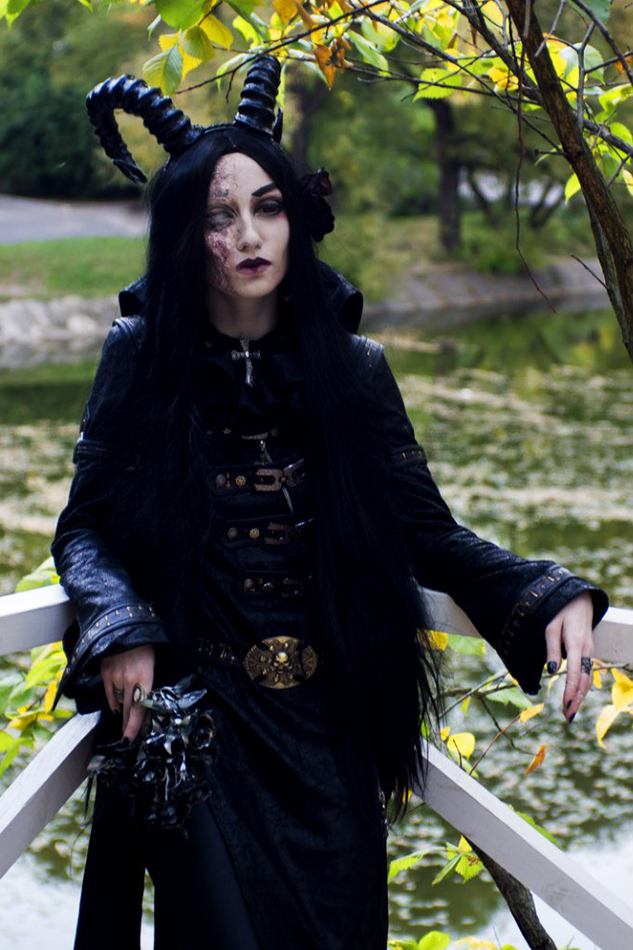  Lord of Shadows (13)