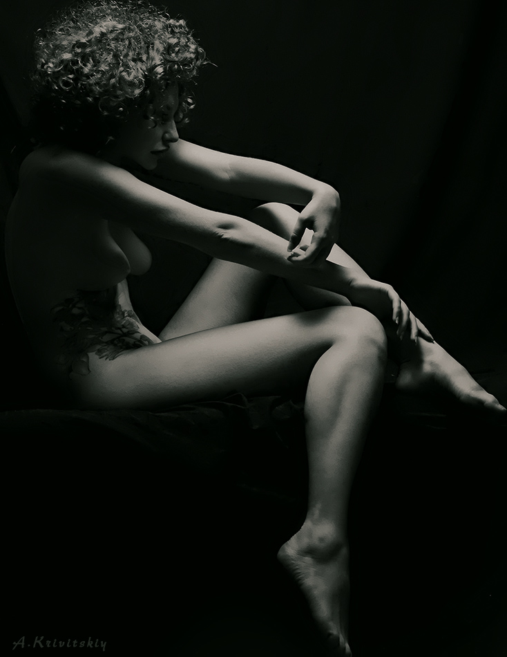  The girl in a small studio.