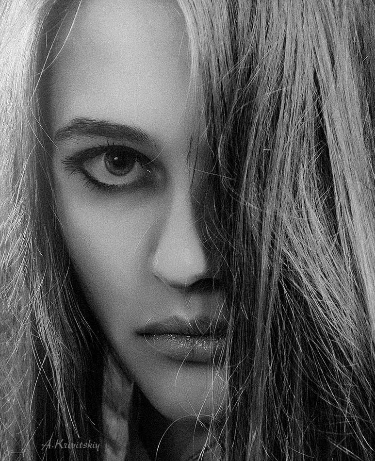  Modest portrait.