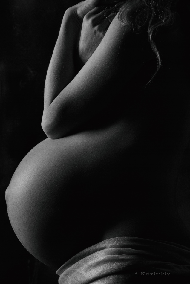  Profile of the pregnant body. Art S