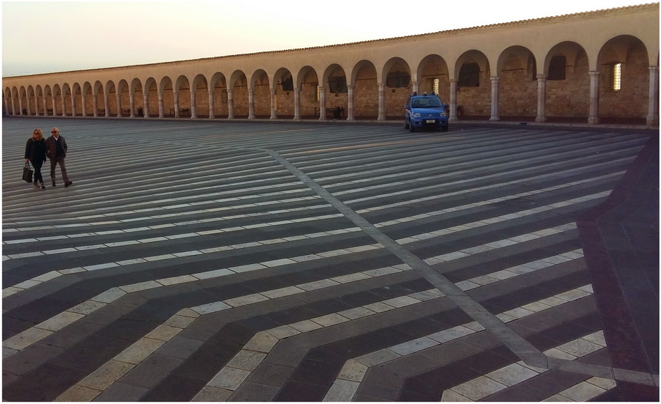  Piazza Inferiore di San Francesco