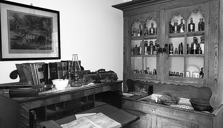  Pioneer Village