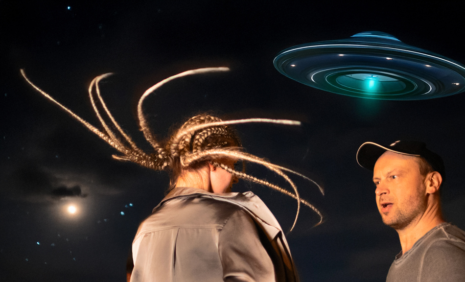  Space Stranger Girl