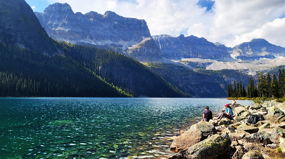  Calgary. Lake Boom