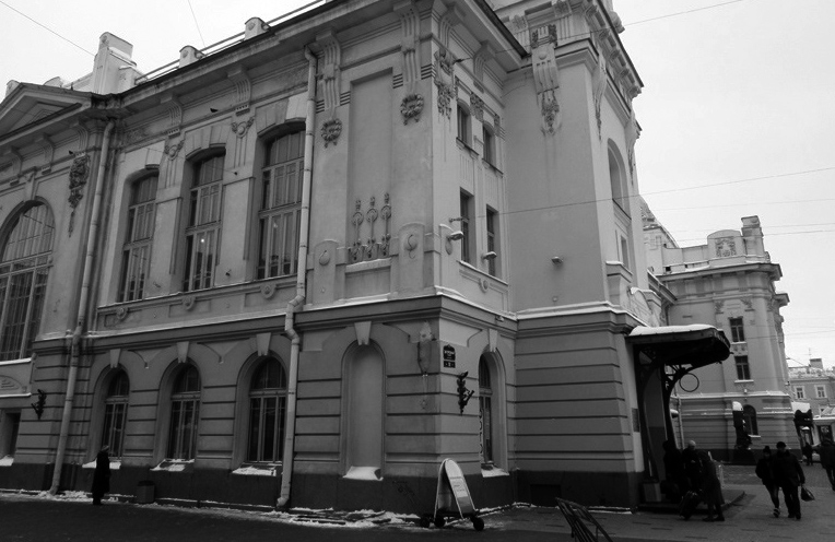 ���������� ****