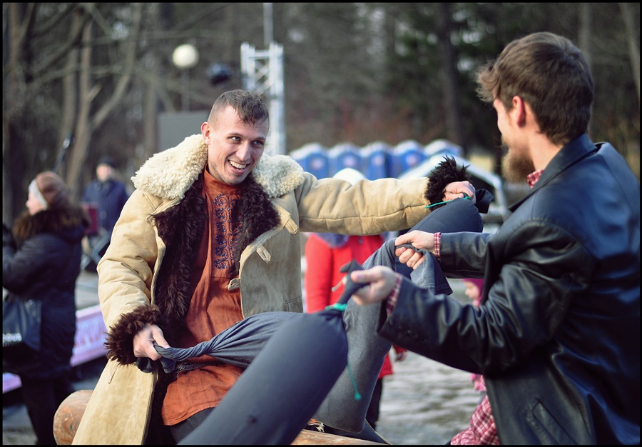 ���������� 8928