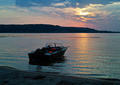 La tarde en la isla inhabitada (nuestro barco)