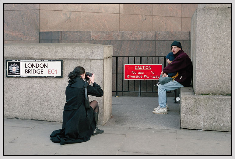     . London Bridge. 