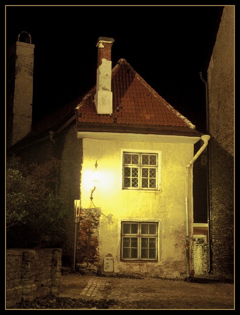  Domberg [picture #4]: yellow house (left side)