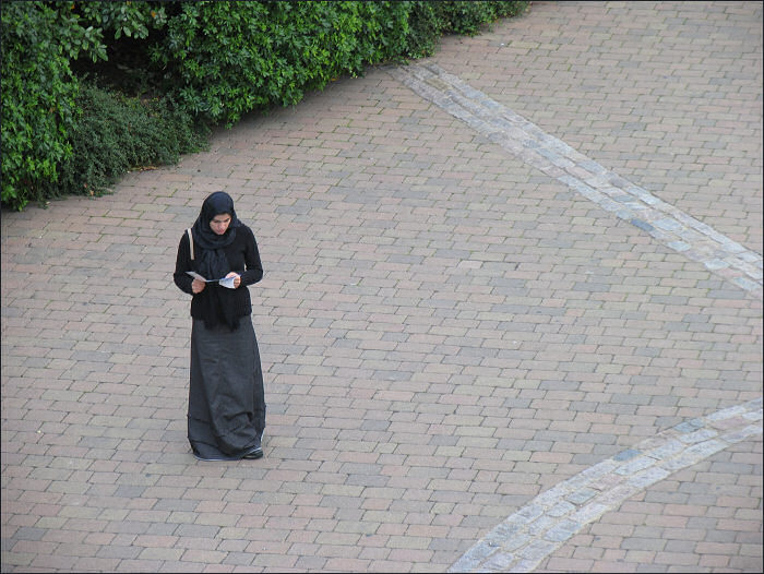  Lady in Black