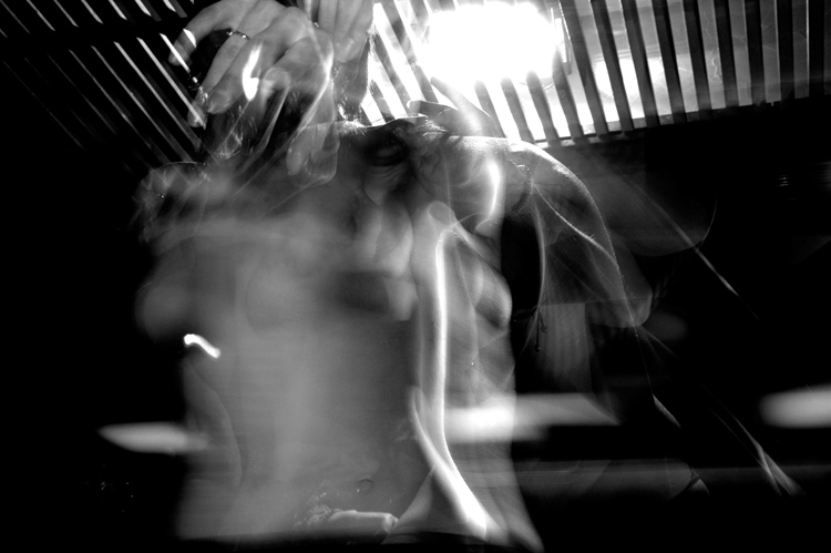    BW