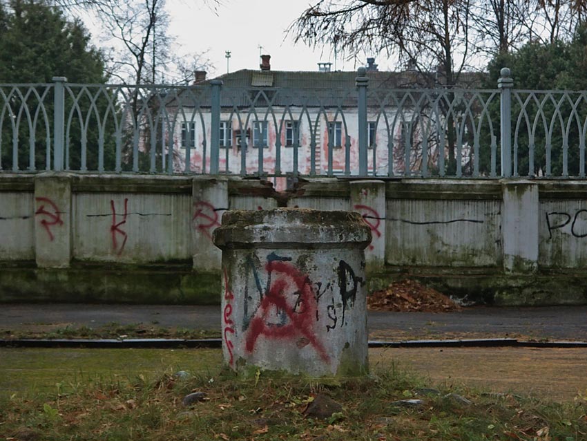   2007.