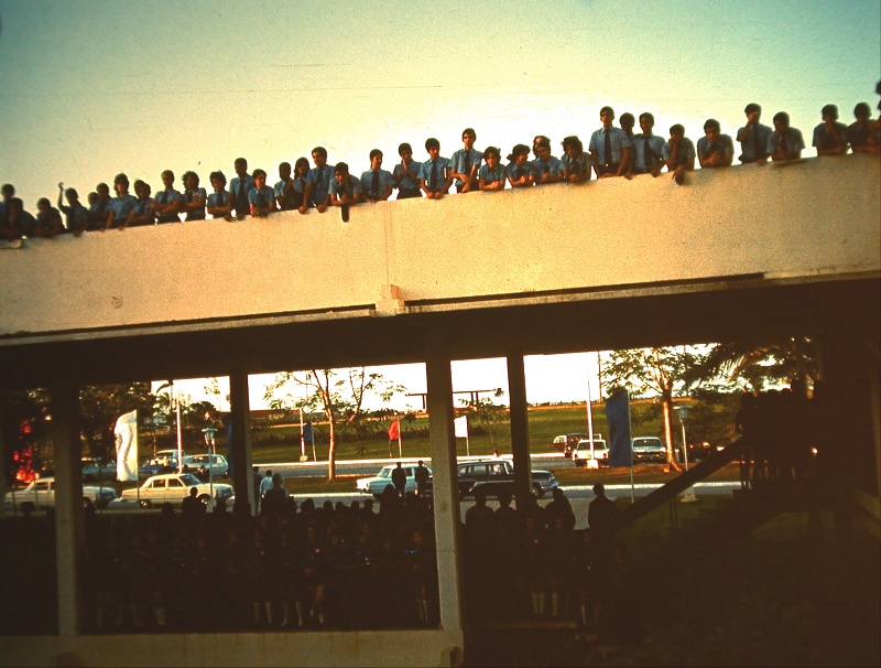    - 1975 .