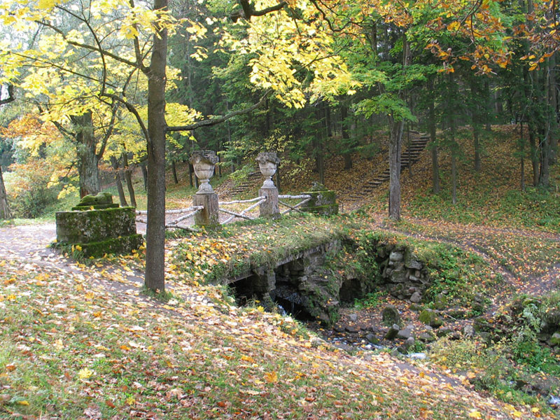   2003.