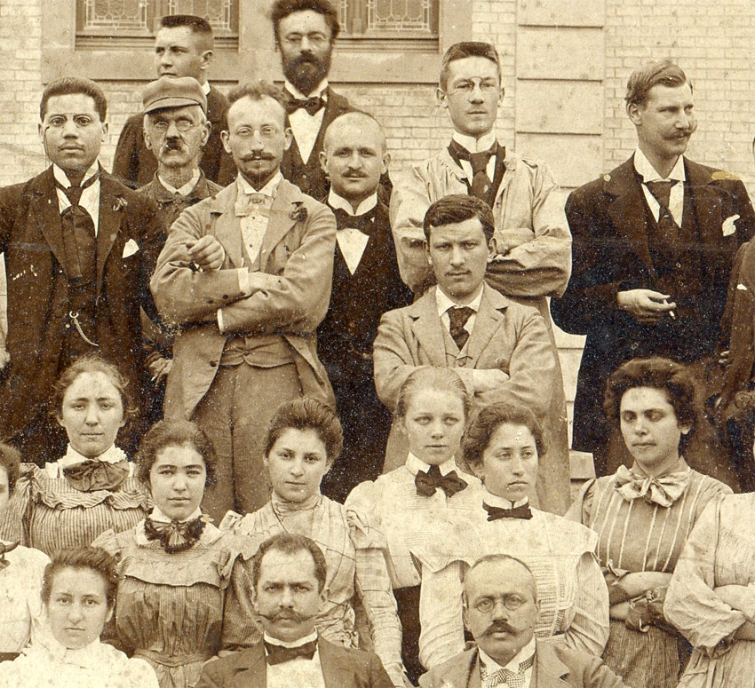    1899.