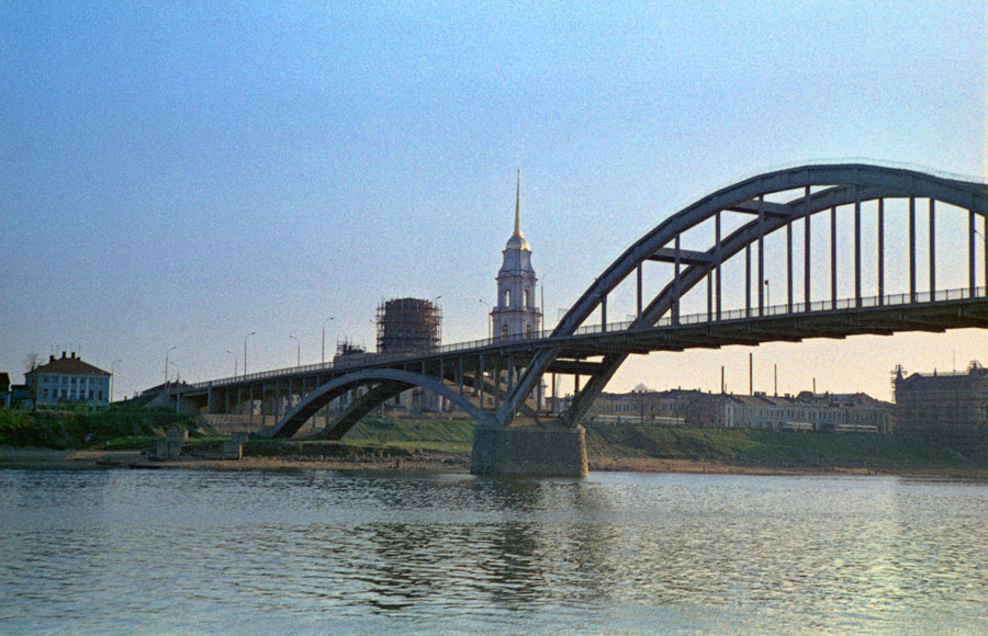    1972 .