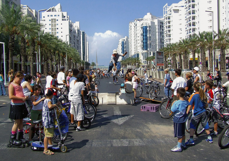    2006.