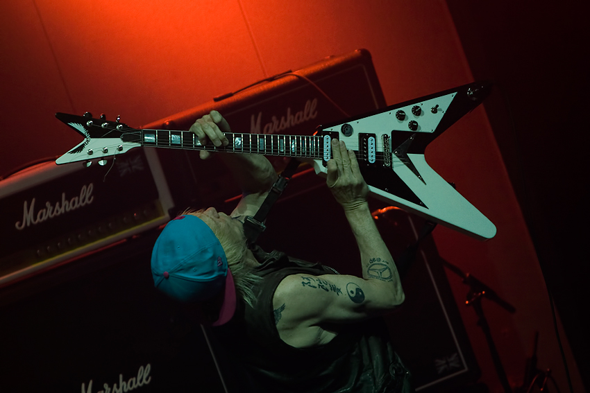  [MS and Guitar]