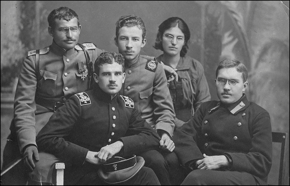  1915