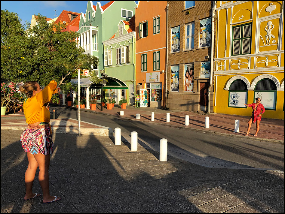  Curacao 2