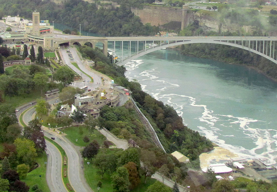 ���������� ****