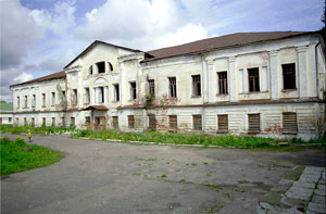 Лухтоново. Старая школа.